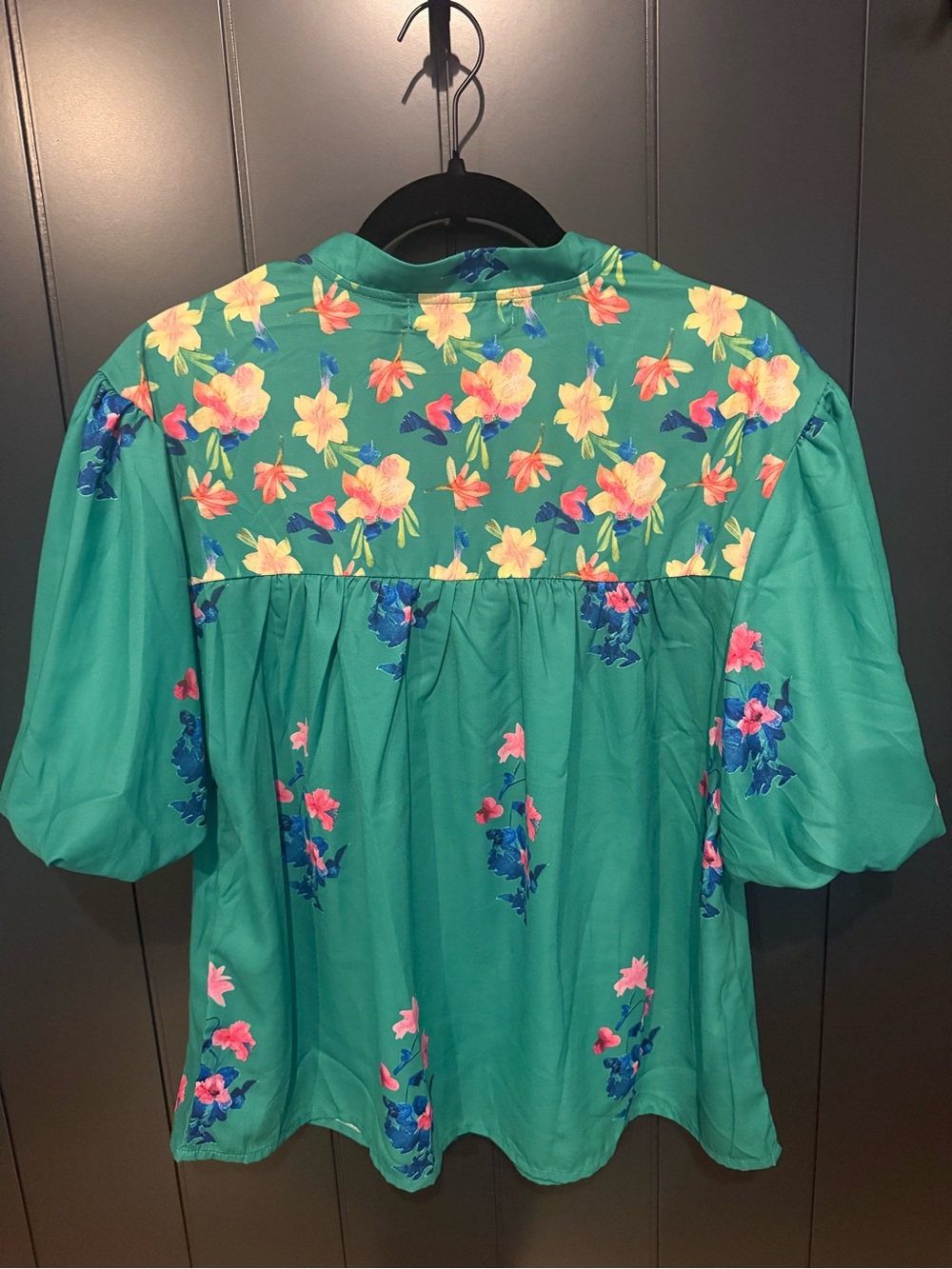 🪻Mod Boutique Women’s Green Floral Embroidered Peasant Top Boho Chic - Size L - Picture 10 of 10